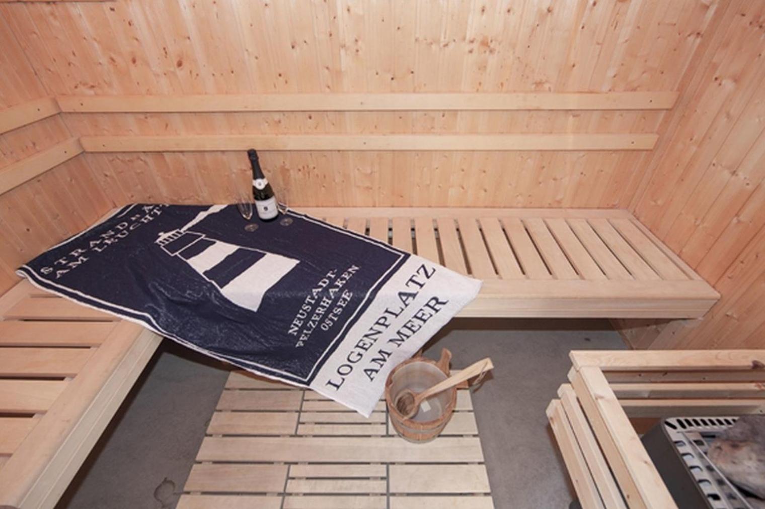 Typ A "Black Pearl" -Kleiner-Belt-Haus- Pelzerhaken Buitenkant foto